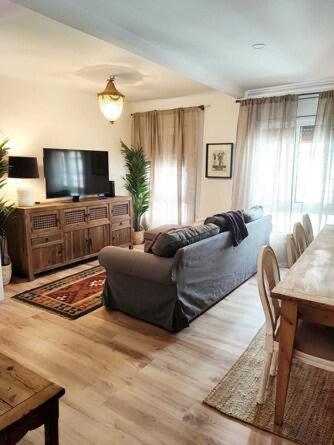 Vintage 3 Bdr Apartment Esplugues de Llobregat Dış mekan fotoğraf