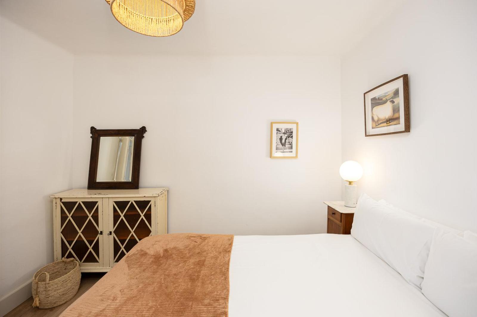 Vintage 3 Bdr Apartment Esplugues de Llobregat Dış mekan fotoğraf