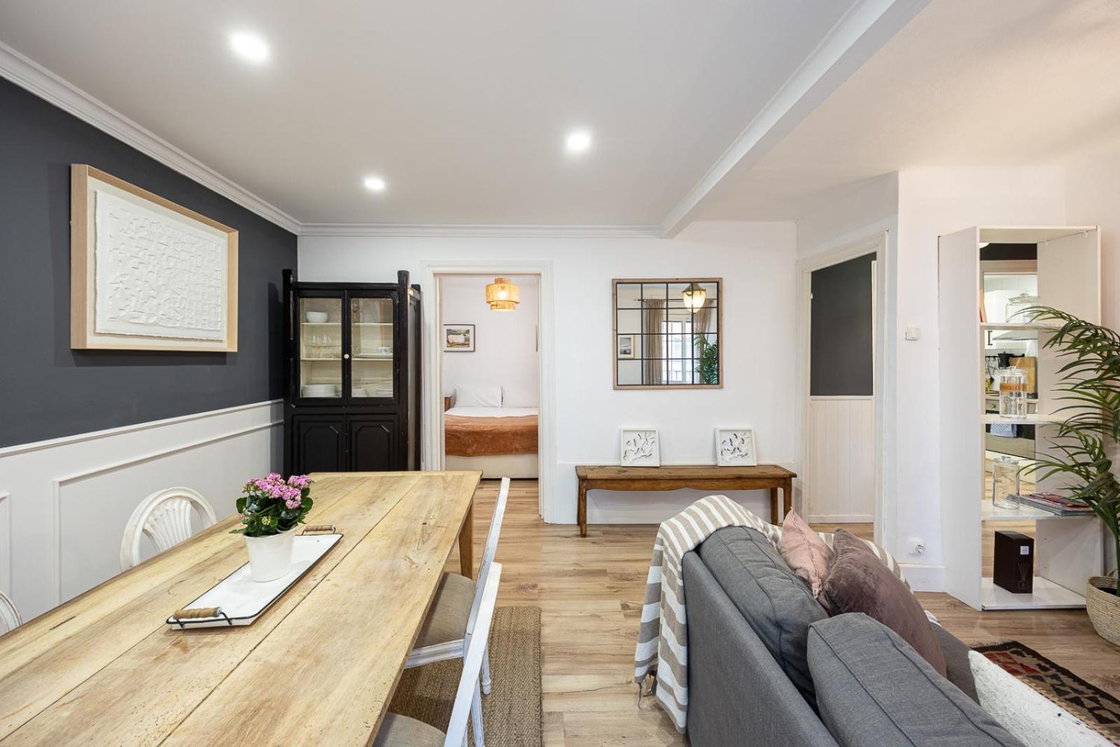 Vintage 3 Bdr Apartment Esplugues de Llobregat Dış mekan fotoğraf