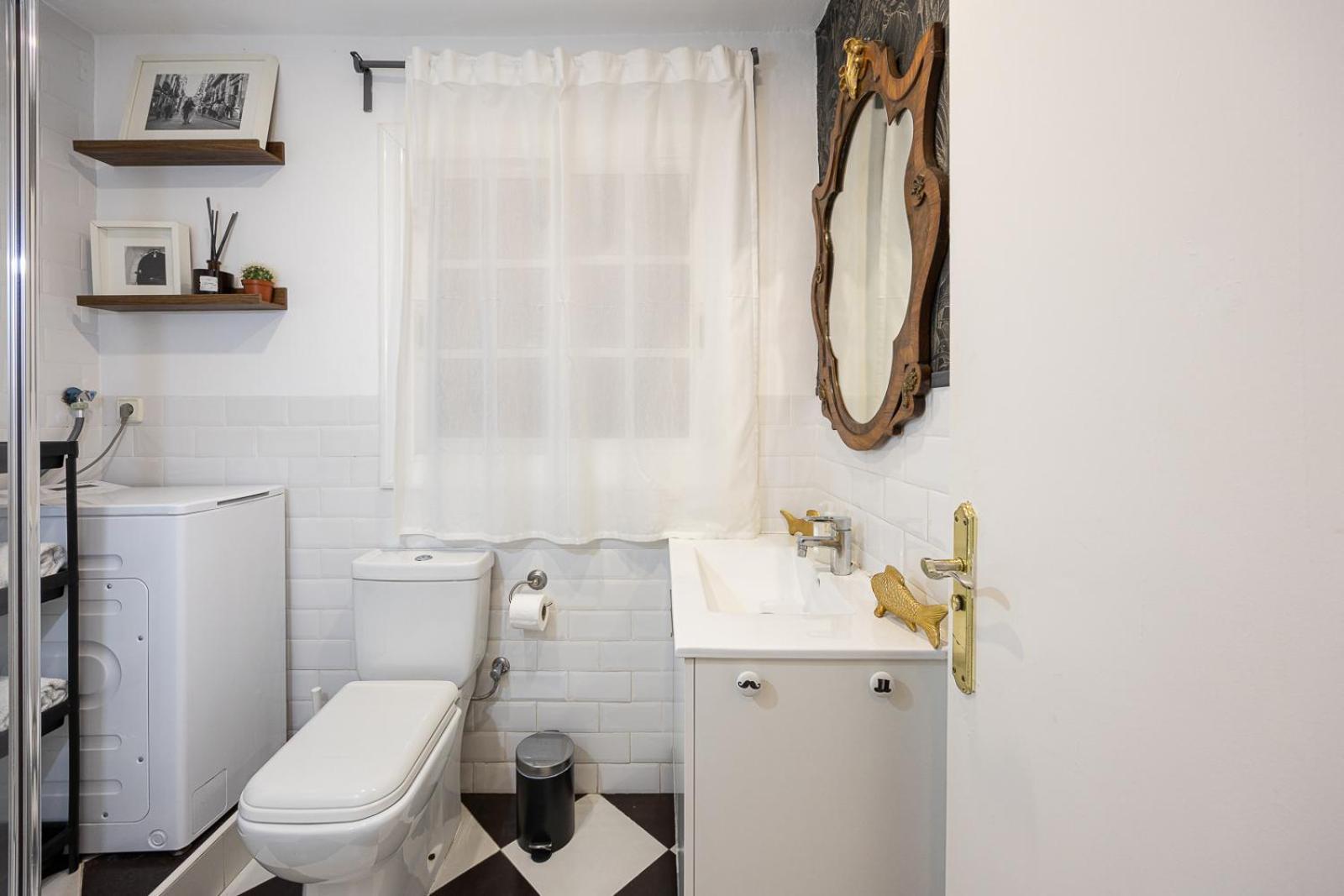 Vintage 3 Bdr Apartment Esplugues de Llobregat Dış mekan fotoğraf