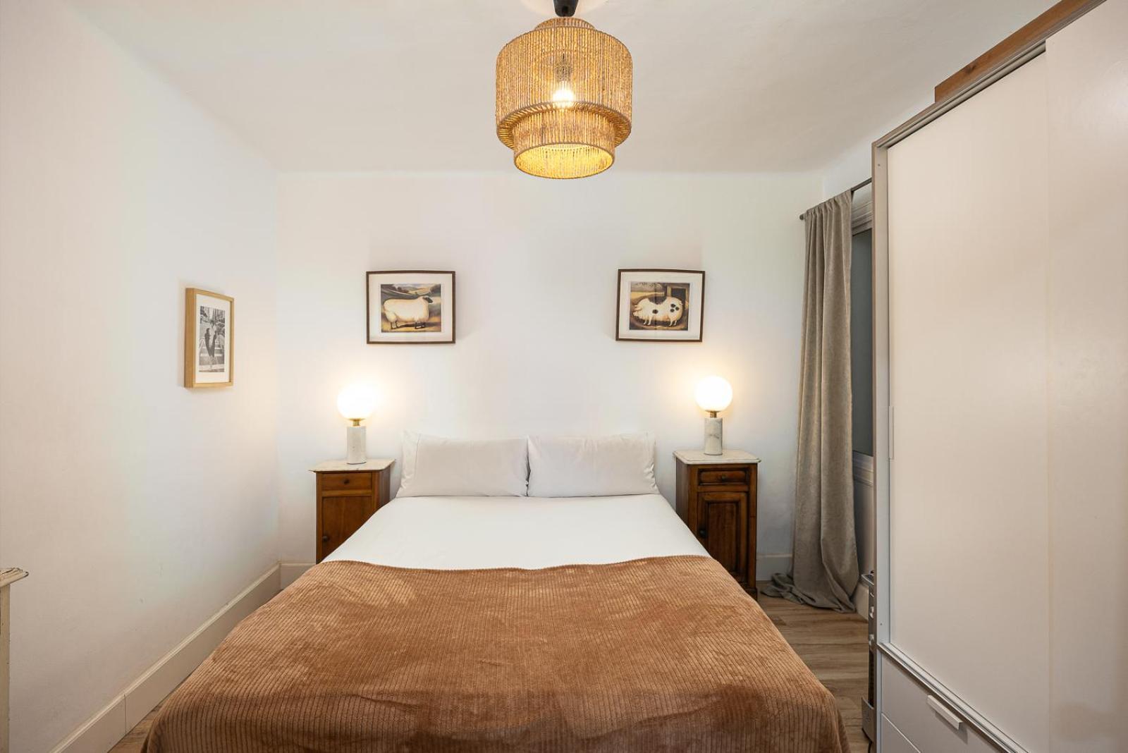 Vintage 3 Bdr Apartment Esplugues de Llobregat Dış mekan fotoğraf